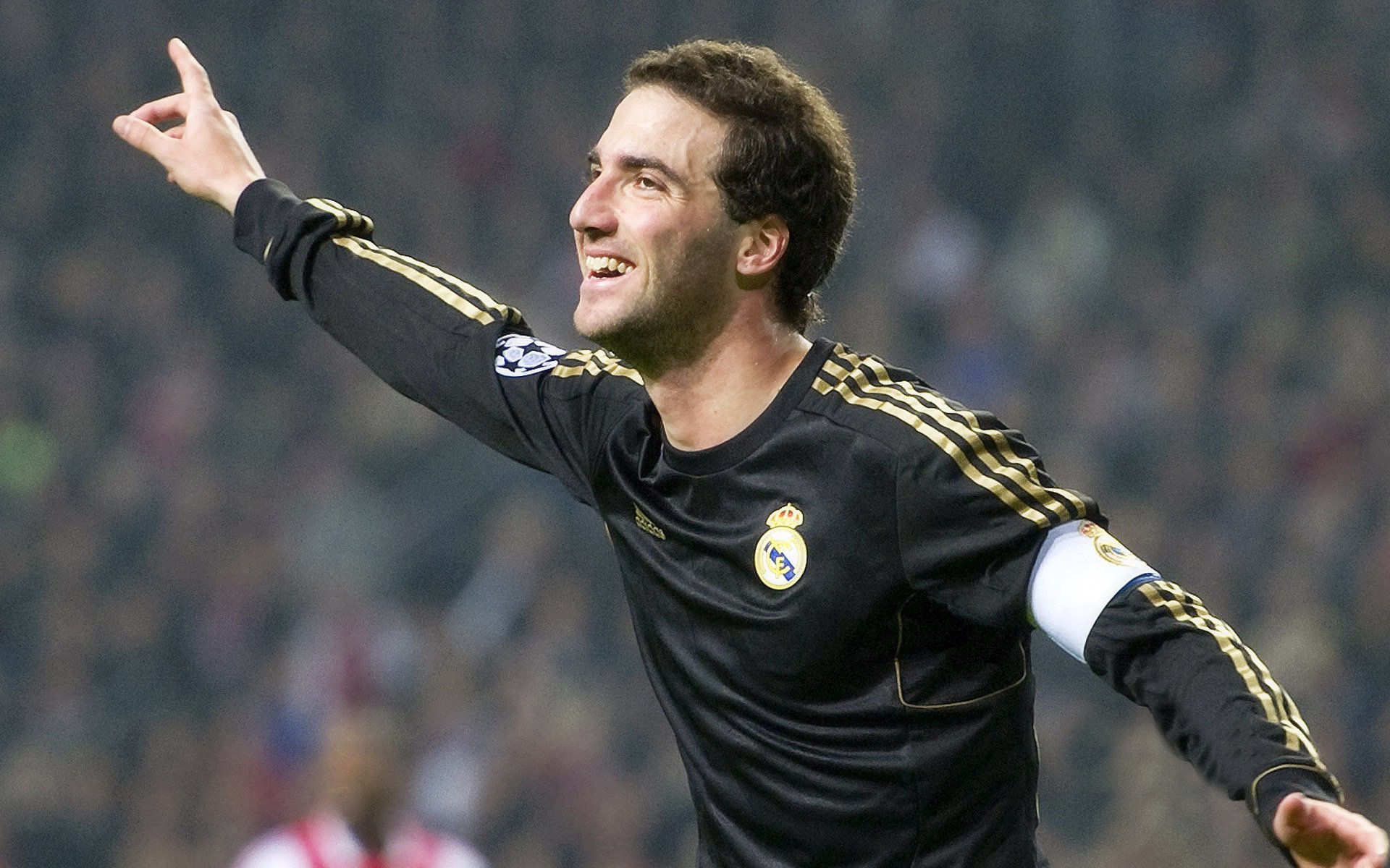 九游官网pc-乔治·巴尔：他的防守能力让全黑队的防线更加稳定，攻防转换迅速